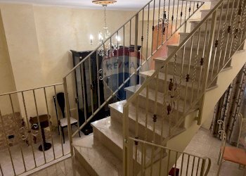 Scale - Casa indipendente Via Plebiscito
 
176, Misterbianco - foto 7