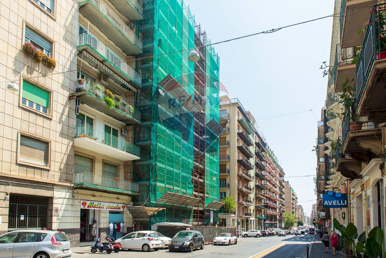 Edificio all\'aperto - Four-room apartment Via Oliveto Scammacca
23, Catania - photo 2