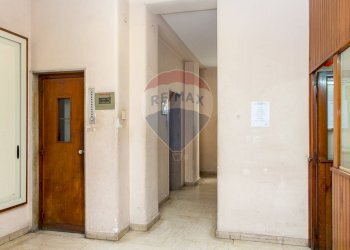 Ricezione / Lobby - Quadrilocale Via Oliveto Scammacca
 
23, Catania - foto 6