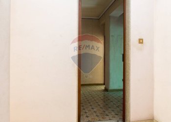 Hall / corridoio - Quadrilocale Via Oliveto Scammacca
 
23, Catania - foto 9