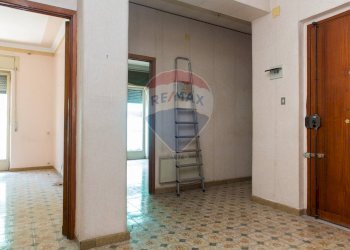 Hall / corridoio - Quadrilocale Via Oliveto Scammacca
 
23, Catania - foto 11