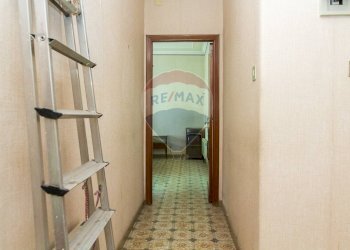 Hall / corridoio - Quadrilocale Via Oliveto Scammacca
 
23, Catania - foto 32