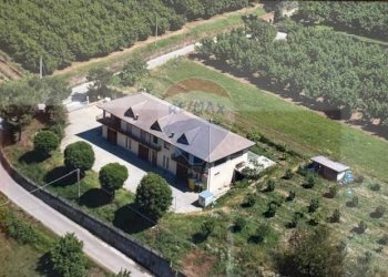 Casa all\'aperto - Casa indipendente Borgata Pianezzo
 
6, Dogliani - foto 4