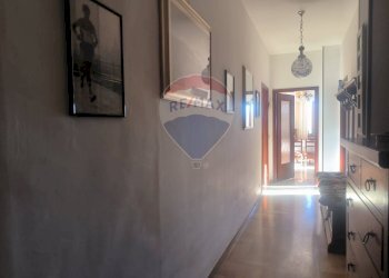 Hall / corridoio - Casa indipendente Borgata Pianezzo
 
6, Dogliani - foto 82