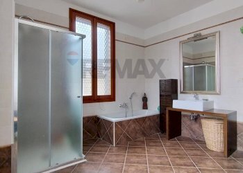 Bagno - Villa Via Maffei
 
26/22, Stienta - photo 25