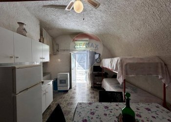 interno - Monolocale Via Amalfi
 
12, Vieste - foto 4