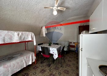 interno - Monolocale Via Amalfi
 
12, Vieste - foto 5