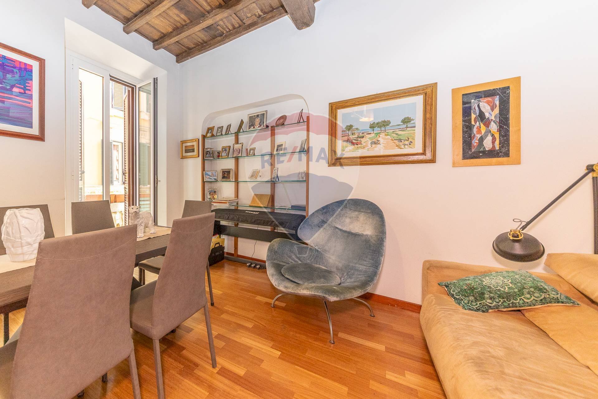 Sala da pranzo - Four-room apartment Via Urbana
 
90, Roma - photo 3