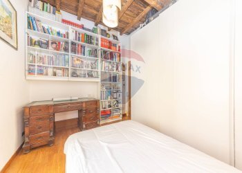 Camera / camera da letto - Four-room apartment Via Urbana
90, Roma - photo 30