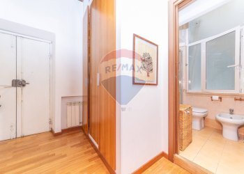 Hall / corridoio - Four-room apartment Via Urbana
90, Roma - photo 40