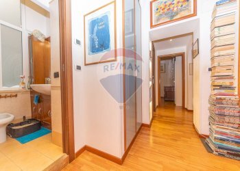 Hall / corridoio - Four-room apartment Via Urbana
90, Roma - photo 5