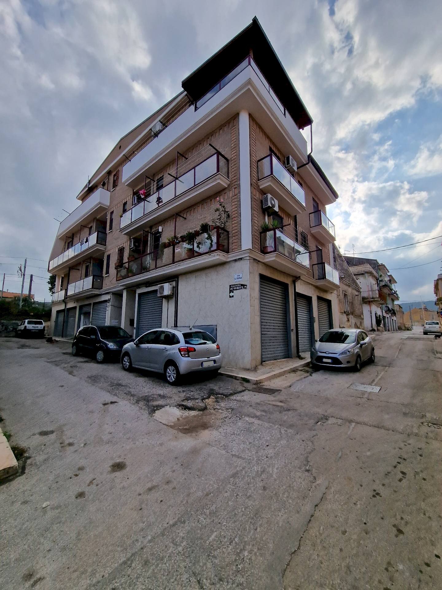 Foto 1 - Apartment Via D'EVOLA
 
3, San Nicandro Garganico - photo 1