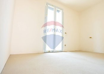 Stanza vuota - Trilocale Via Torino
 
25, Legnano - foto 17