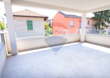 Terrazza - Quadrilocale Via Torino
 
25, Legnano - foto 14