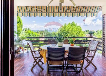 Balcone - Villa Via Don Giancarlo Rolando
 
15/A, Oleggio Castello - foto 3