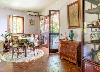 Sala da pranzo - Villa Via Don Giancarlo Rolando
 
15/A, Oleggio Castello - foto 9