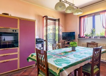 Sala da pranzo - Villa Via Don Giancarlo Rolando
 
15/A, Oleggio Castello - foto 13