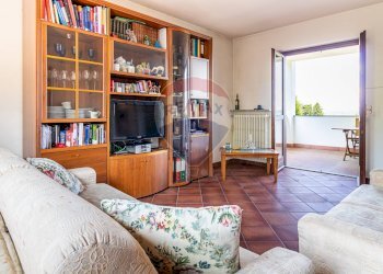 Soggiorno - Villa Via Don Giancarlo Rolando
 
15/A, Oleggio Castello - foto 31