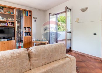 Soggiorno - Villa Via Don Giancarlo Rolando
 
15/A, Oleggio Castello - foto 37