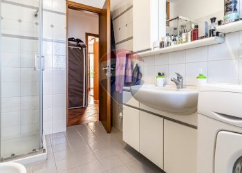 Bagno - Villa Via Don Giancarlo Rolando
 
15/A, Oleggio Castello - foto 44