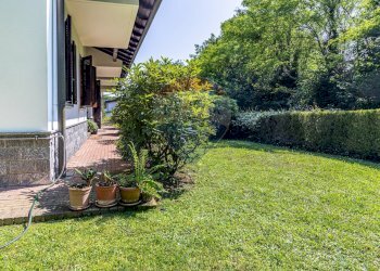 Giardino - Villa Via Don Giancarlo Rolando
 
15/A, Oleggio Castello - foto 59