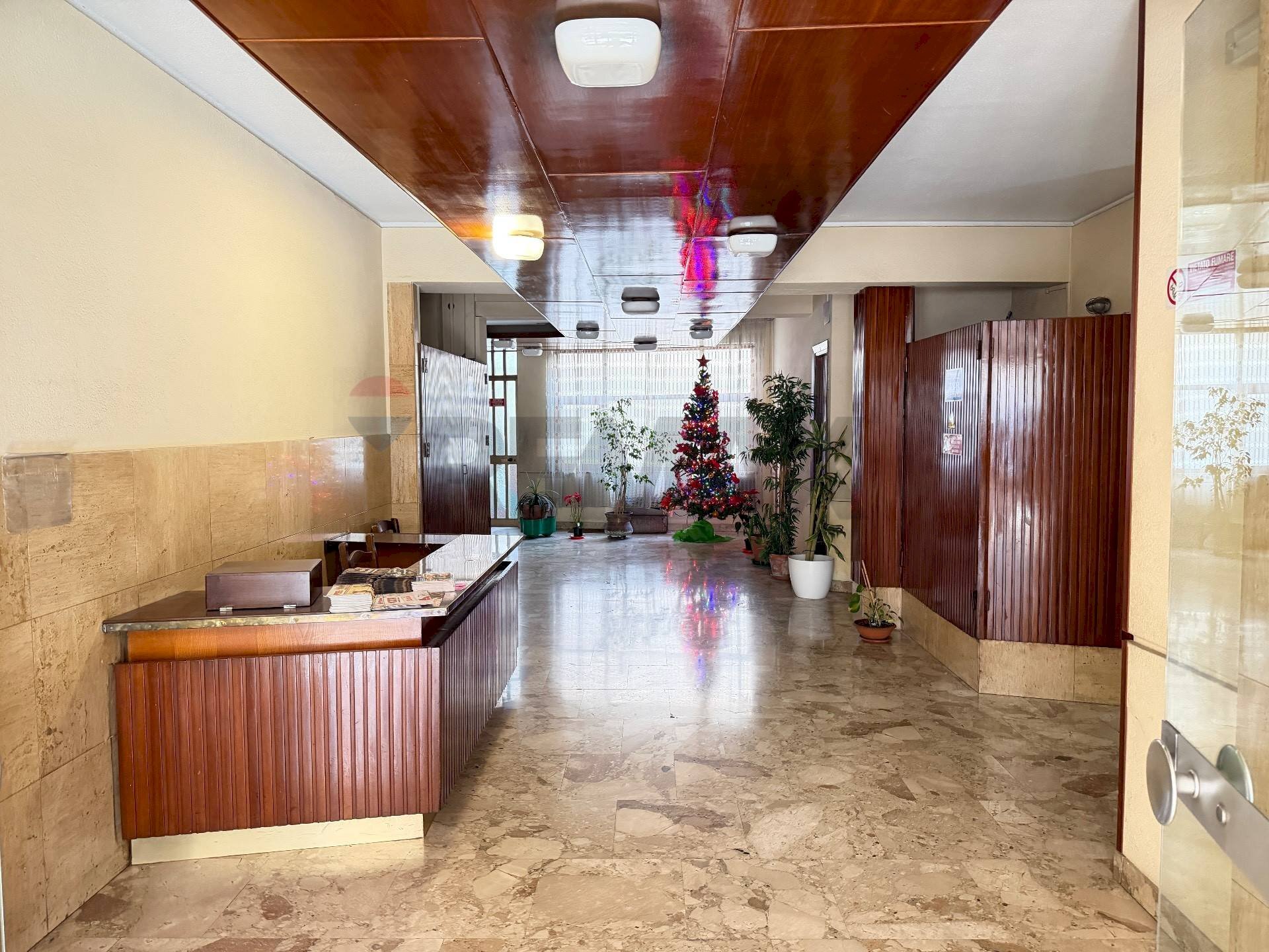 Ricezione / Lobby - Four-room apartment Via Marchese Di Villabianca
 
111, Palermo - photo 2