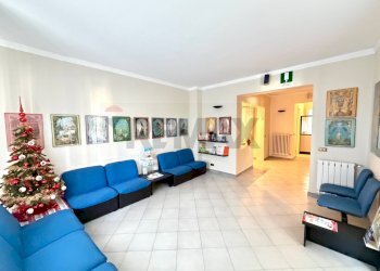 Soggiorno - Quadrilocale Via Marchese Di Villabianca
 
111, Palermo - foto 1