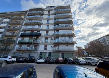 Edificio all\'aperto - Quadrilocale Via Marchese Di Villabianca
 
111, Palermo - foto 3
