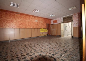 Foto 2 - Negozio VIA VITTORIO VENETO, Cassano d'Adda - foto 2