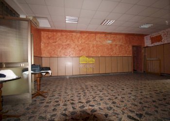 Foto 3 - Negozio VIA VITTORIO VENETO, Cassano d'Adda - foto 3