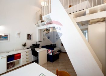 Camera / camera da letto - Bilocale Via Vincenzo Roppo
 
82, Bari - foto 2