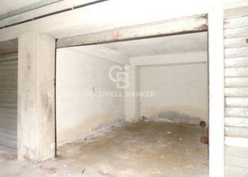 Foto 4 - Box via michelangelo buonarroti
 
13, Aci Catena - foto 4