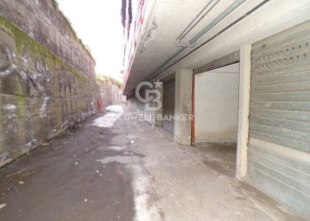 Foto 6 - Box via michelangelo buonarroti
 
13, Aci Catena - foto 6