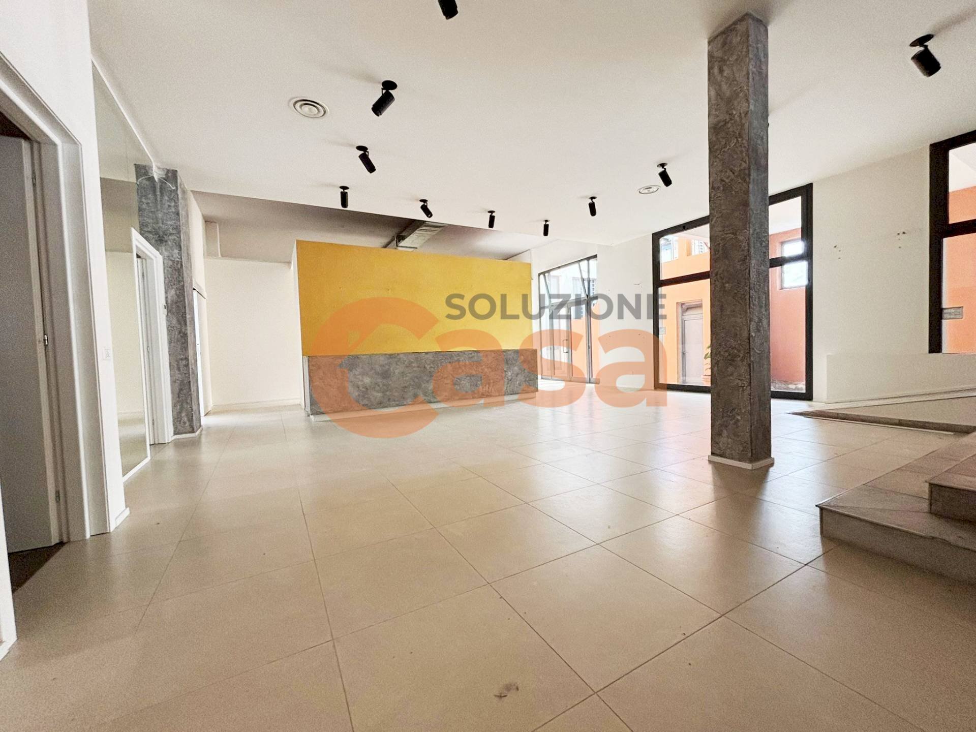 Foto 2 - Shop Via Manfredi, Piacenza - photo 2