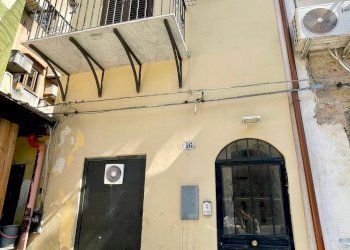 Foto 1 - Stabile - Palazzo via Ritiro San Pietro
 
16, Palermo - foto 1