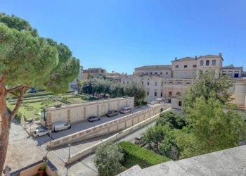 Vista - Attico piazza Barberini, 2, Roma (zona Centro Storico) - foto 10