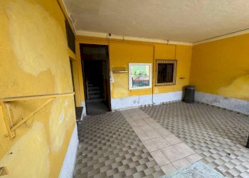 Stanza non arredata - Appartamento via Linda Rovera, 30, Castronno - foto 3