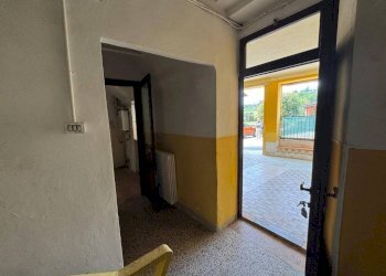 Interno palazzo - Apartment via Linda Rovera, 30, Castronno - photo 7