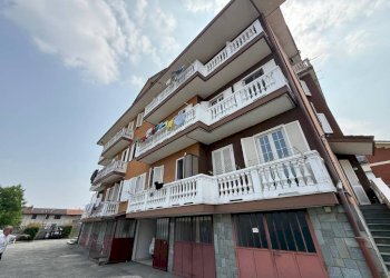 Facciata - Quadrilocale via Lovera, 7, Carmagnola - foto 2