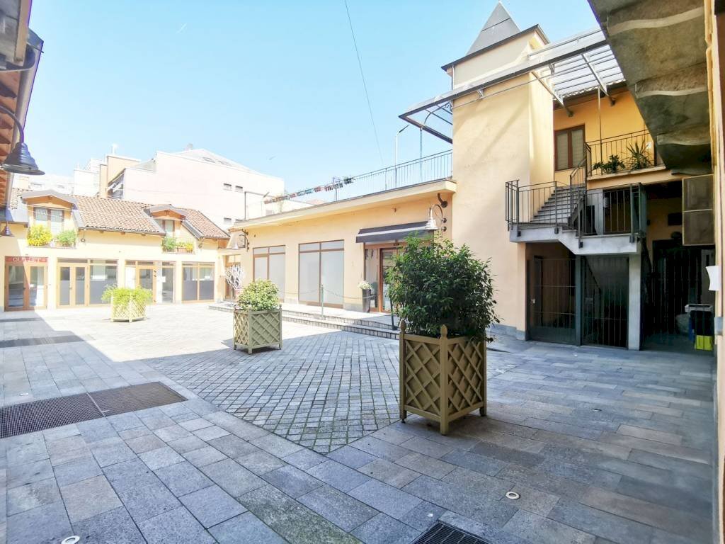 Cortile interno - Negozio corso Moncalieri, 256, Torino - foto 2