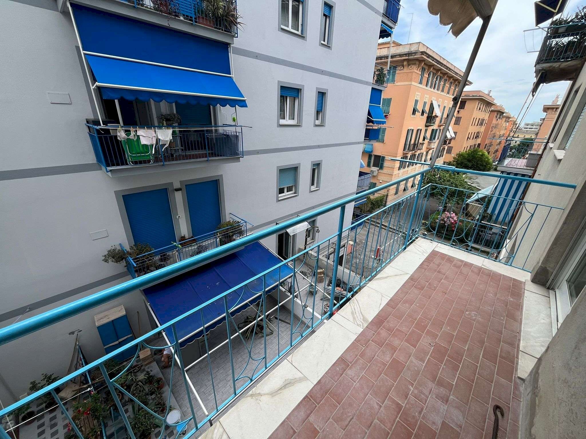 2 balcone - Two-room apartment via Isonzo, Genova (neighborhood Sturla) - floor plans 1