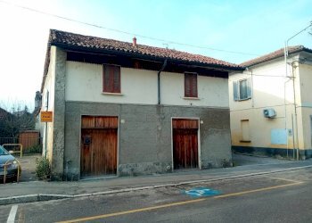 Facciata - Casa indipendente via Camillo Benso di Cavour, 53, Rosate - foto 2