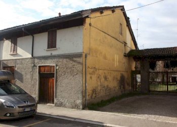 Facciata - Casa indipendente via Camillo Benso di Cavour, 53, Rosate - foto 4