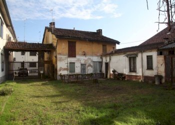 Giardino - Casa indipendente via Camillo Benso di Cavour, 53, Rosate - foto 5