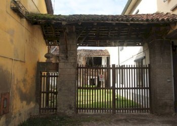 Cortile interno - Casa indipendente via Camillo Benso di Cavour, 53, Rosate - foto 7