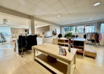 Salone - Negozio via Quintino Sella, 28, Quaregna Cerreto - foto 7