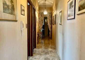 Corridoio - Appartamento via Casimiro Corradi, 13, Genova (zona Sestri Ponente) - foto 9