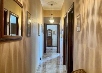 Corridoio - Appartamento via Casimiro Corradi, 13, Genova (zona Sestri Ponente) - foto 10