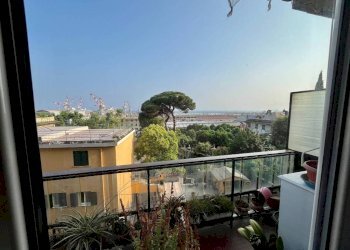 Vista - Trilocale via Sant'Alberto, 7, Genova (zona Sestri Ponente) - foto 6