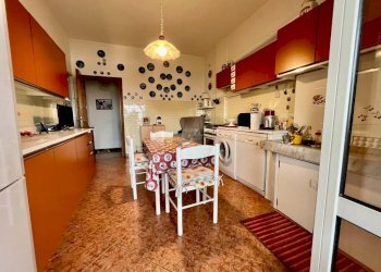 Cucina - Trilocale via Sant'Alberto, 7, Genova (zona Sestri Ponente) - foto 9
